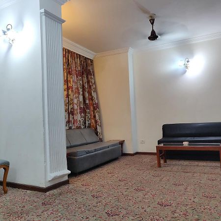 Hotel Premier Джаму Екстериор снимка